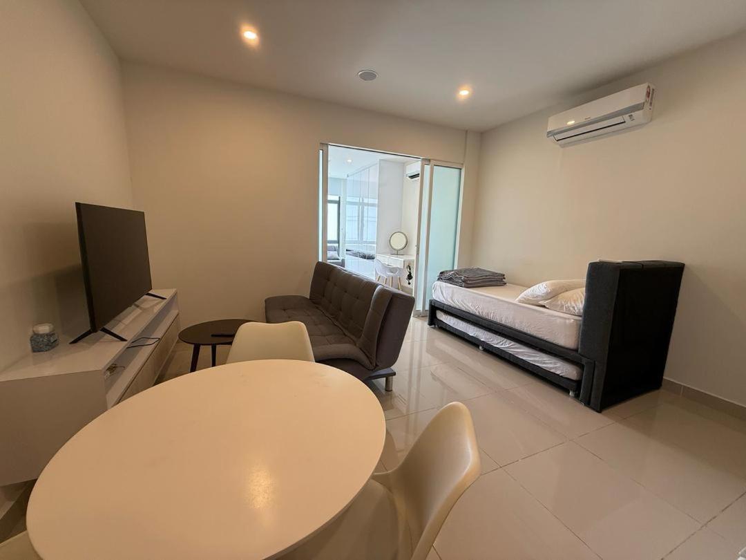 The Shore By New Voyage Apartemen Kota Kinabalu