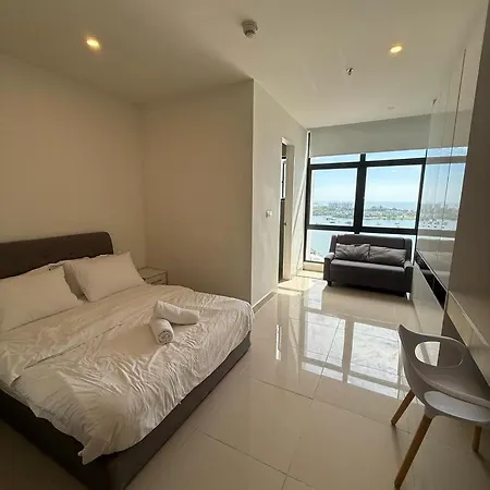 The Shore By New Voyage Kota Kinabalu Exterior photo